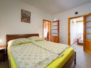 2 bedrooms