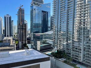 Exterior - MIA Summer Rental! (Fully Furnished 2BRA/2BA) (Miami)