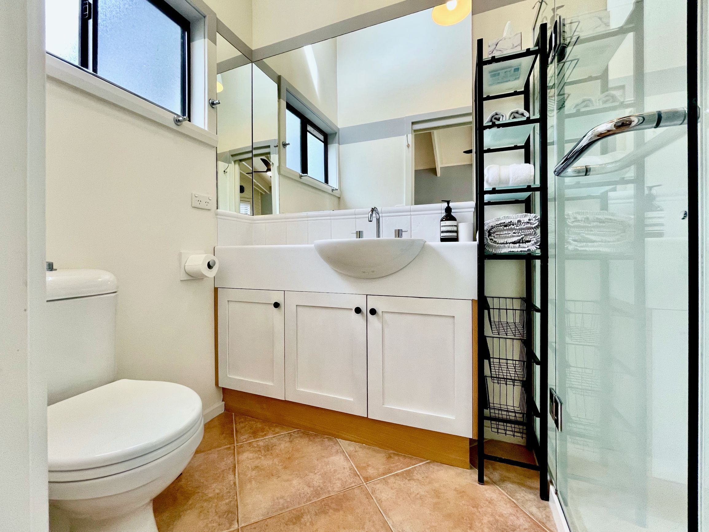 The Mariner • Absolute Oceanfront Experience •  — image 20