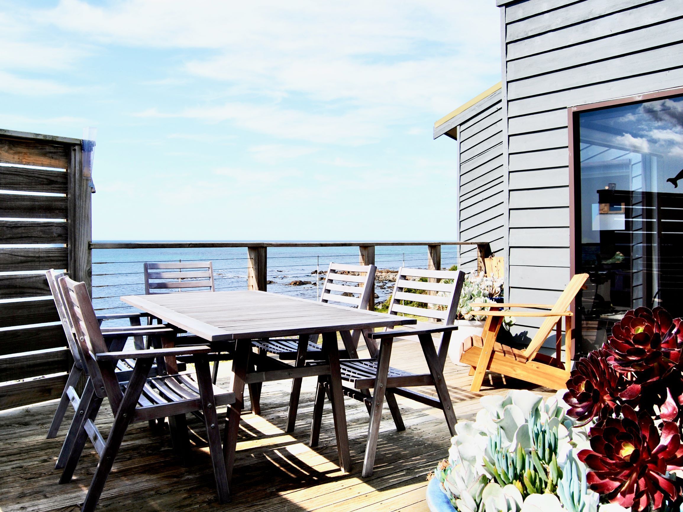 The Mariner • Absolute Oceanfront Experience •  — image 7