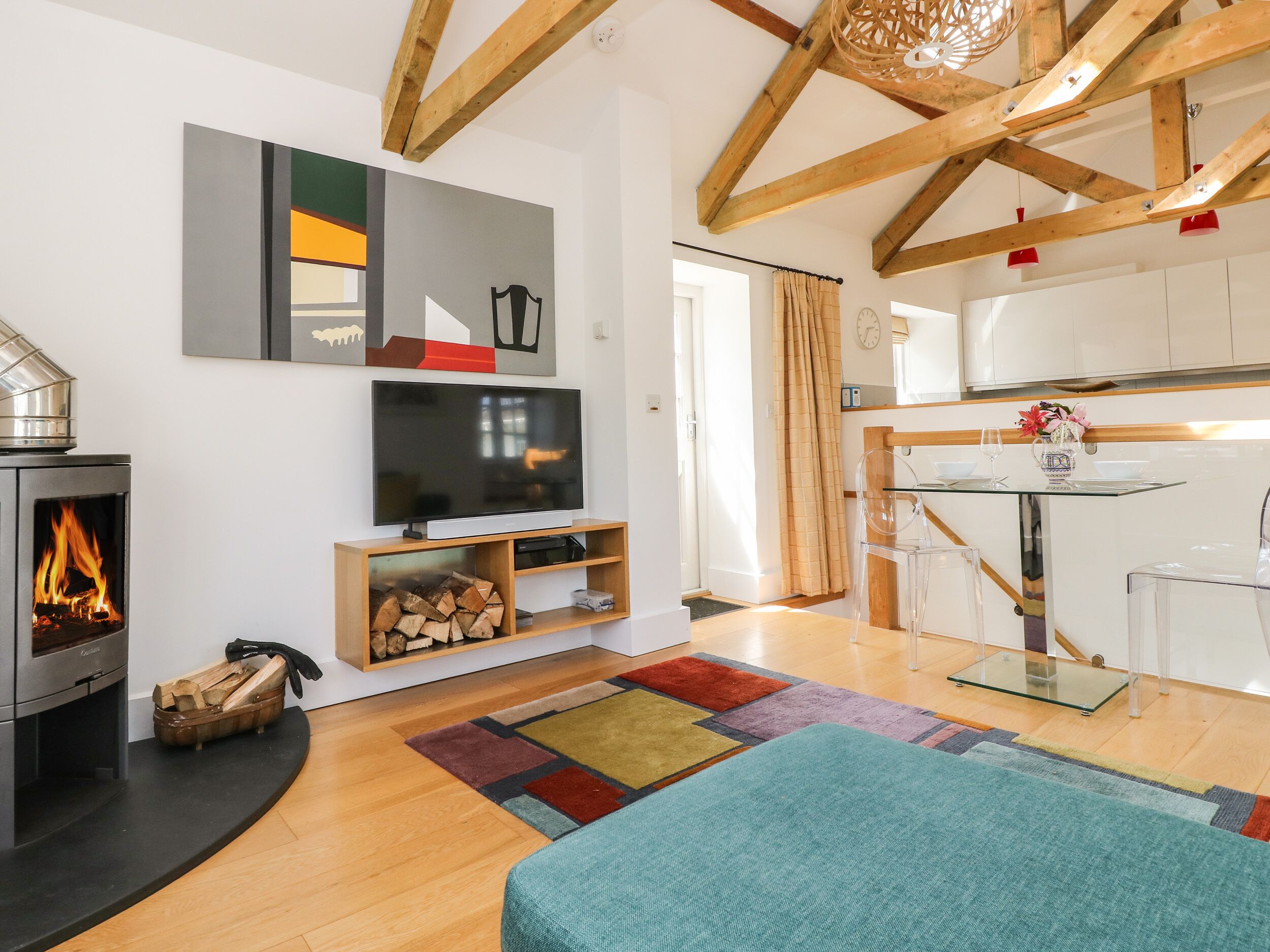 LITTLE CHYGOWLIN, pet friendly, with open fire in Truro