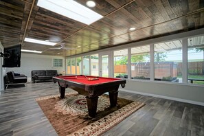 Game room - Luxury retreat with a swim spa and game room! (Richland Hills)