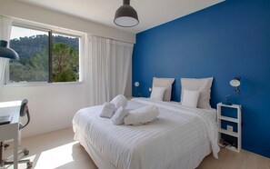 6 عدّة غرف نوم ومكواة/لوح كي وسرير سفر وواي فاي مجانًا