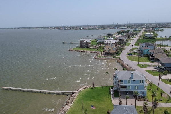 Beautiful views from both decks