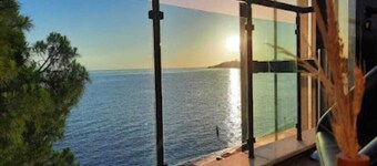 库沙达瑟蓝色招牌度假村