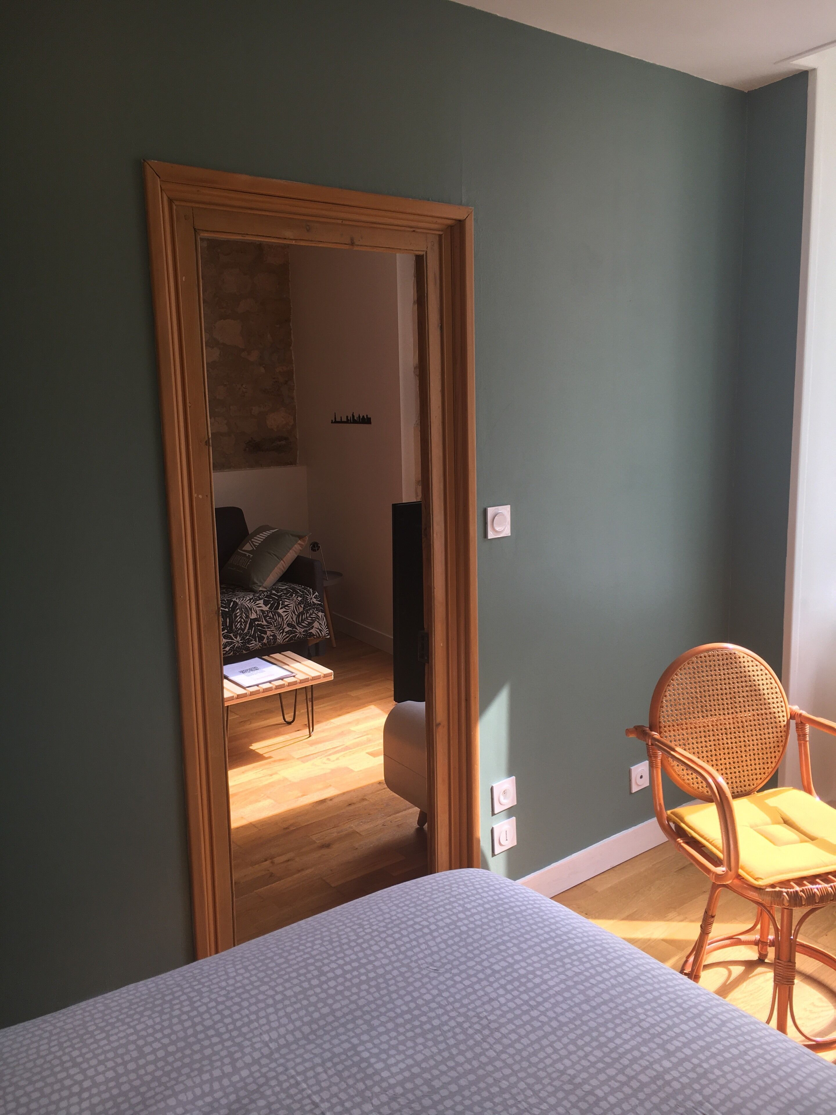 1 slaapkamer, een strijkplank/strijkijzer, reisbedje, gratis wifi