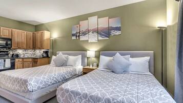 1 habitación, tabla de planchar con plancha, wifi gratis y ropa de cama