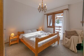 Apartment (2 Bedrooms) | 2 bedrooms, individually furnished, free WiFi