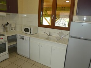 Frigorifero, microonde, forno, lavastoviglie