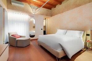 Luxury Apartment | In-room safe, iron/ironing board, free WiFi, bed sheets - 1881 Luxury Suites (Verona)