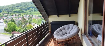Gepflegte Dachgeschosswohnung im 2-familienhaus in Ruhiger Wohnlage
