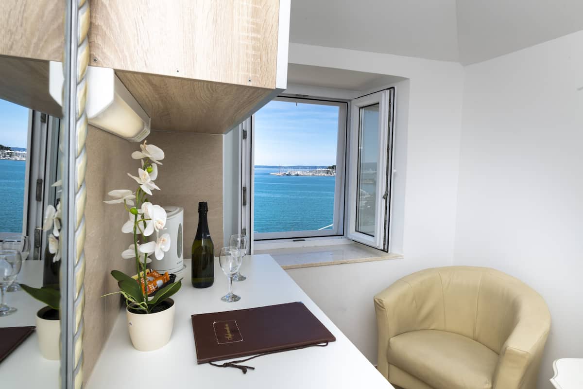 Deluxe Suite, Sea View