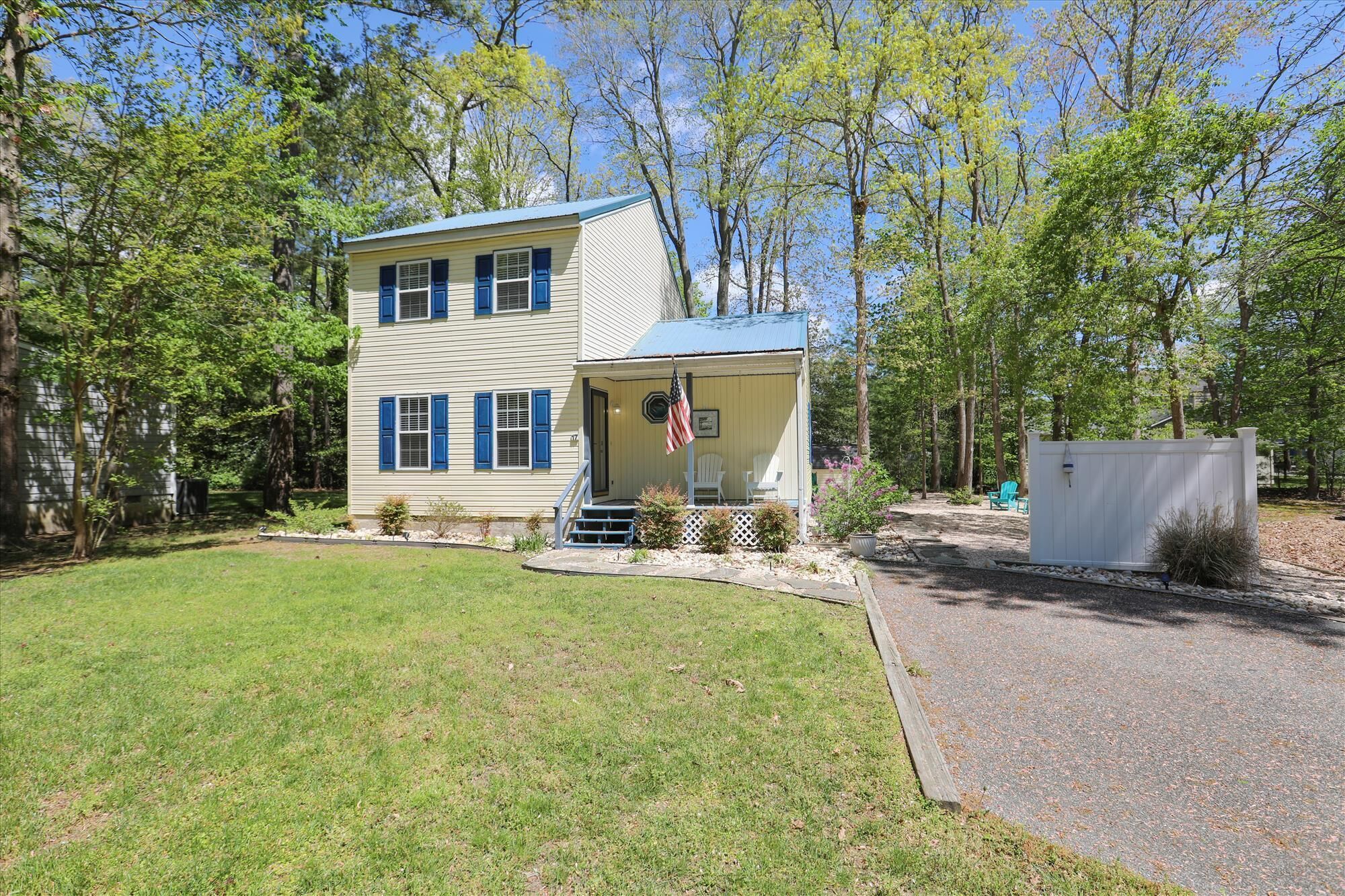 FREE FUN DAILY PASSES INCLUDED!  Family friendly charming and comfy Bethany Beach vacation home tucked away in a quiet residential community.