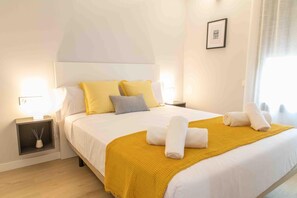 3 bedrooms, iron/ironing board, bed sheets