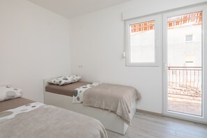2 Schlafzimmer, Bügeleisen/Bügelbrett, kostenloses WLAN