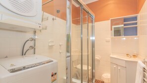 Shower, towels