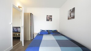 1 bedroom, free WiFi, bed sheets