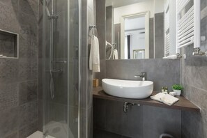 City Room | Bathroom - Aurelia Antik (Zagreb)