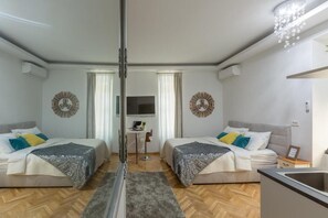 Deluxe Studio Suite