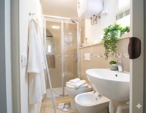 Lägenhet | Badrum | Dusch