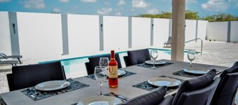 New villa for 6 pes. with private pool