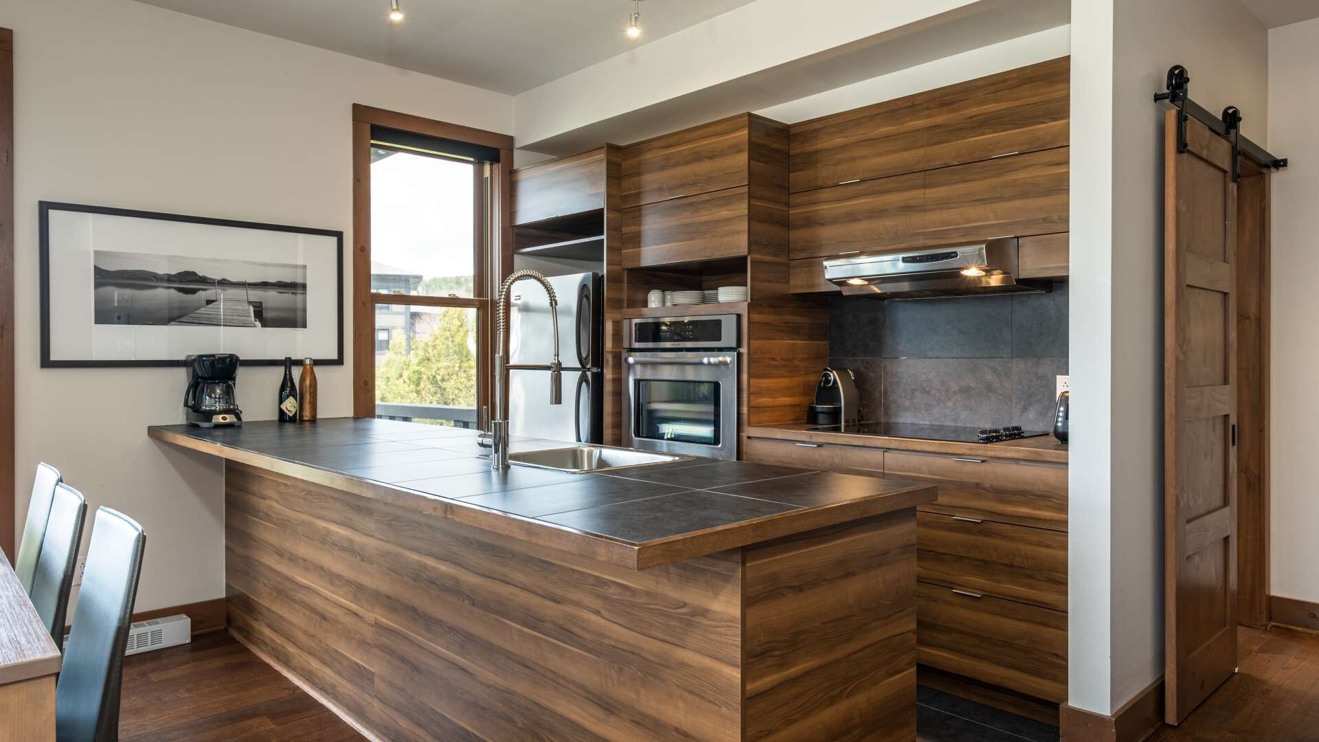 Suites-sur-Lac 2-Bedroom Superior Suite