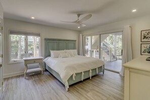 4 bedrooms, iron/ironing board, travel cot, free WiFi