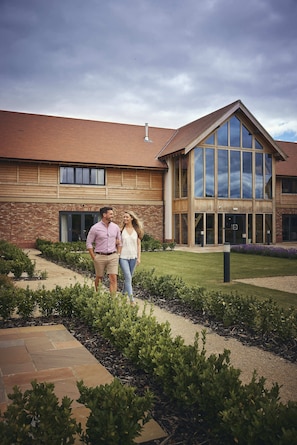 Terrace/patio - Sandburn Hall Hotel (York)
