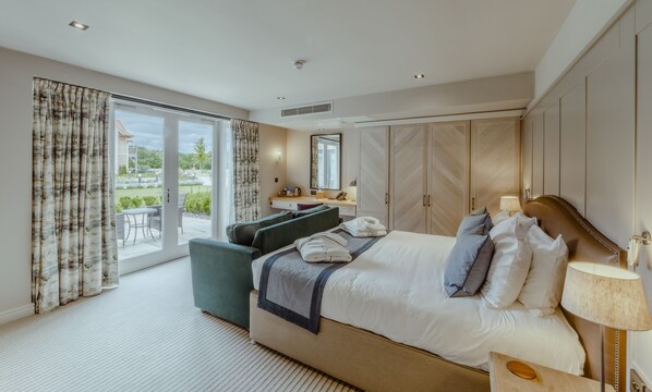 Deluxe-Doppelzimmer | Bügeleisen/Bügelbrett, kostenloses WLAN, Bettwäsche