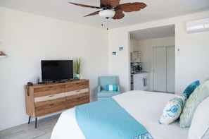 1 habitación, tabla de planchar con plancha, wifi y ropa de cama