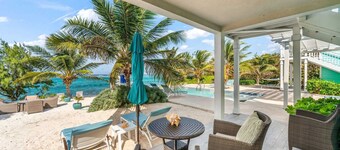 The Tropical Breeze Oceanfront Studio Cottage in East End