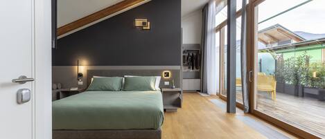 Studio Suite, Sauna | Premium bedding, down duvets, minibar, iron/ironing board