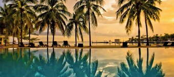 Beachfront Crystal Kai 2BR -- Pool, Kayaks & Beach