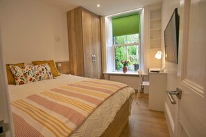 2 soverom, strykejern/-brett, wi-fi (inkludert) og sengetøy