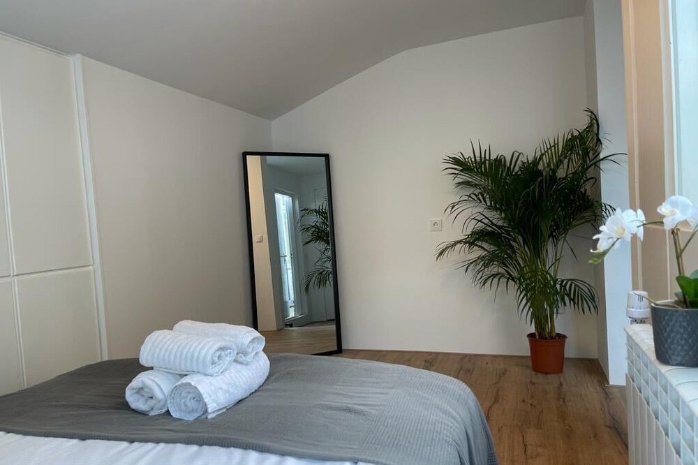 Garden View Prins Room