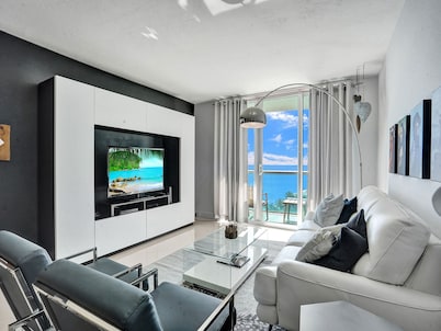 🔆Luxury Beach condo Ocean view 2 BDR @TIDES RESORT