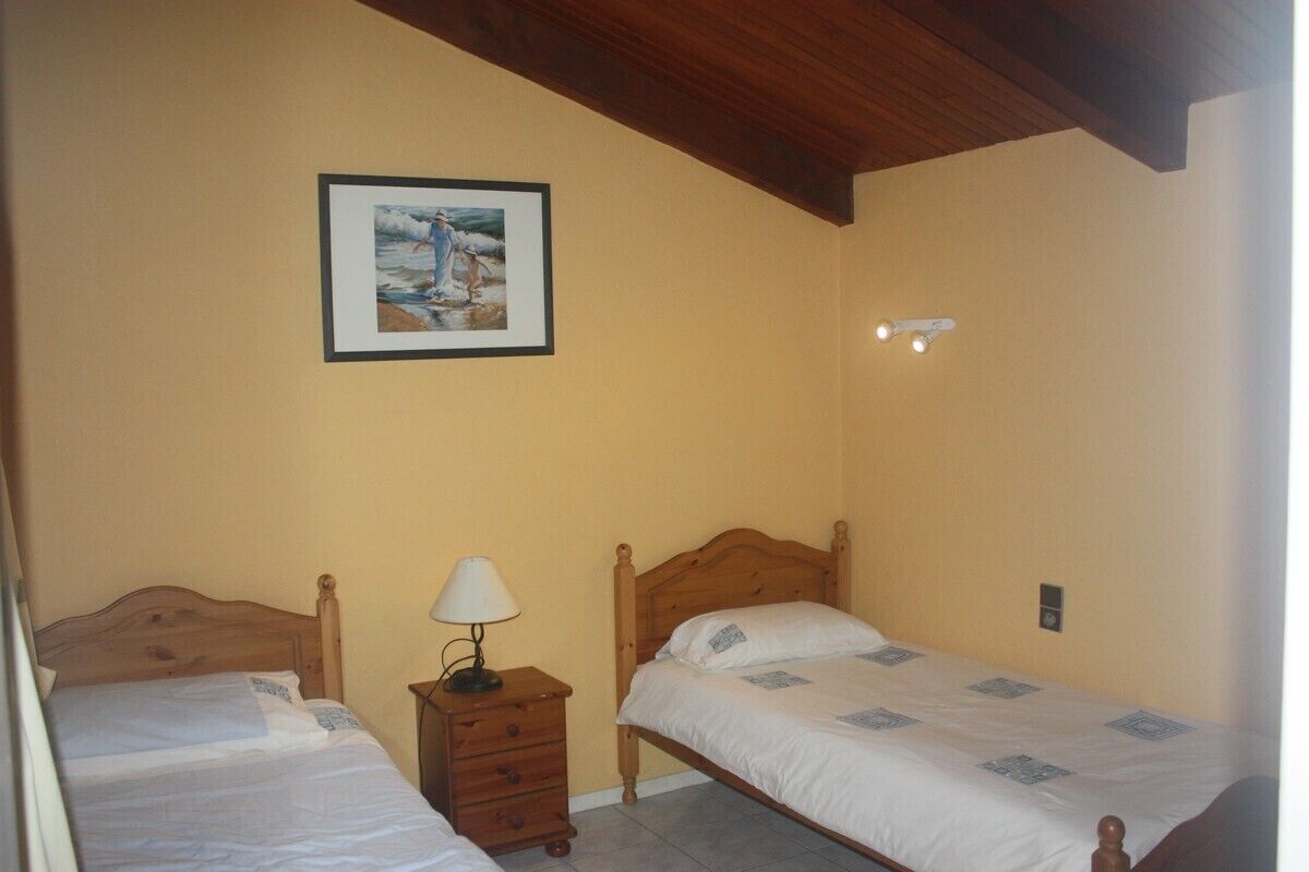 Limoux Holiday Villa (8 people). Situated on the edge of picturesque Limoux