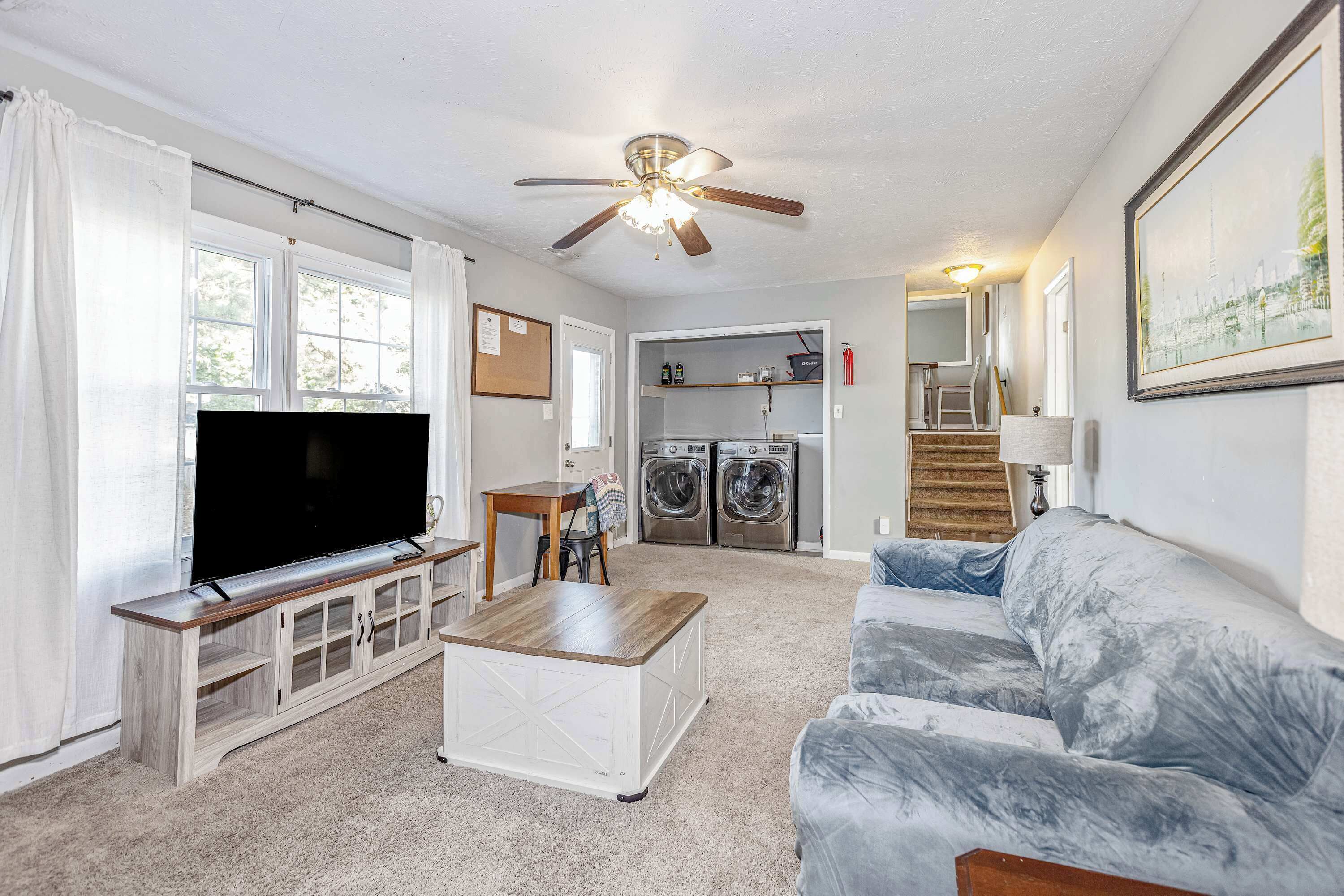 Téléviseur, bureau