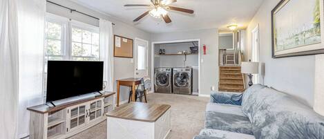 Téléviseur, bureau