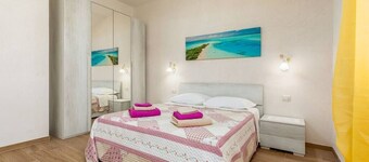 Delightful villa with pool for 6 persons