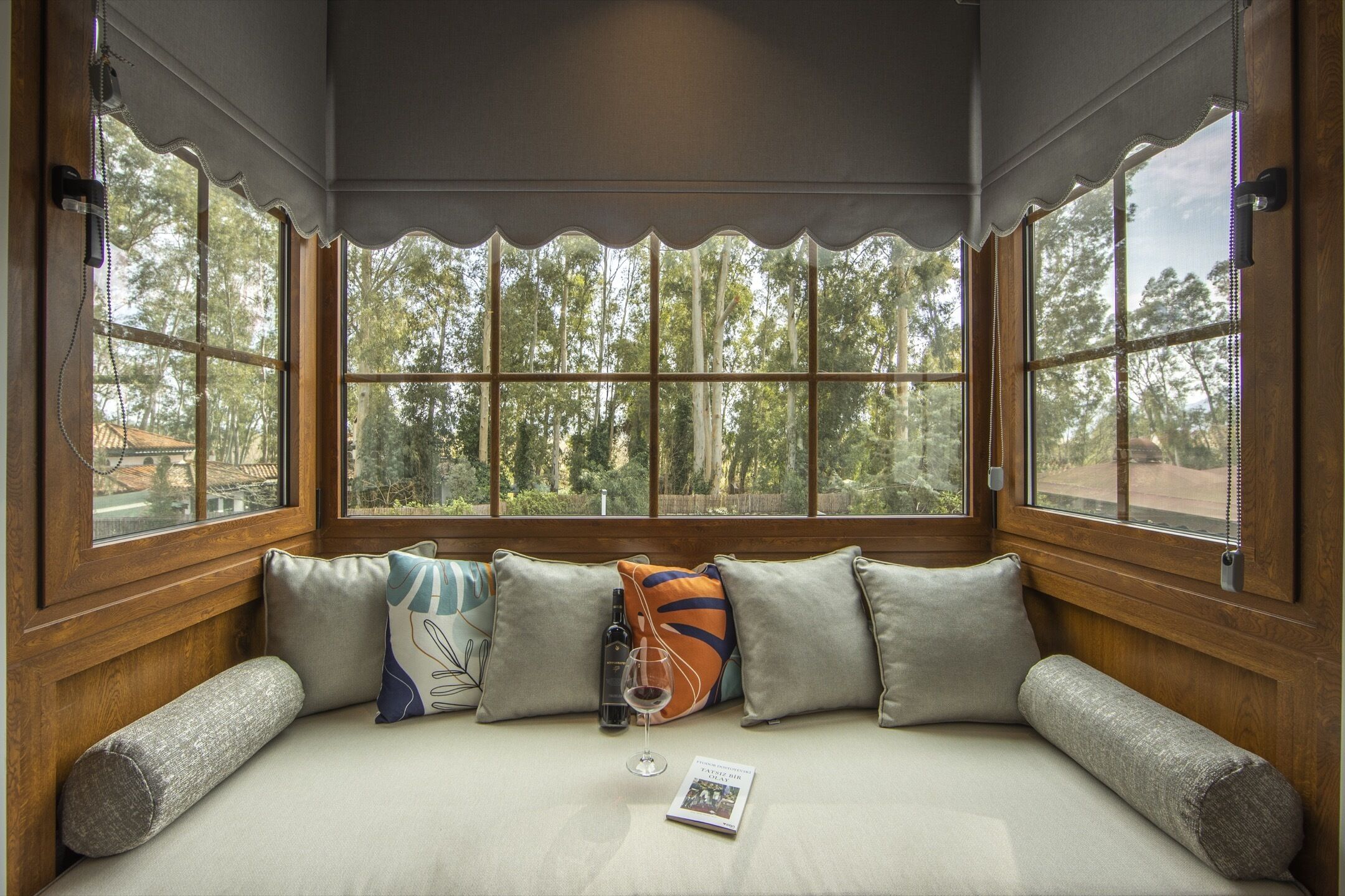 Rom – design, terrasse | Oppholdsområde