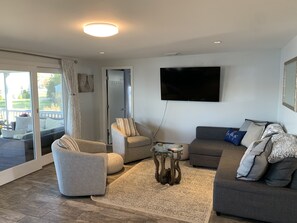Smart TV, foosball - Newport County waterfront home with hot tub!  Use of 3 kayaks included!  (Portsmouth)