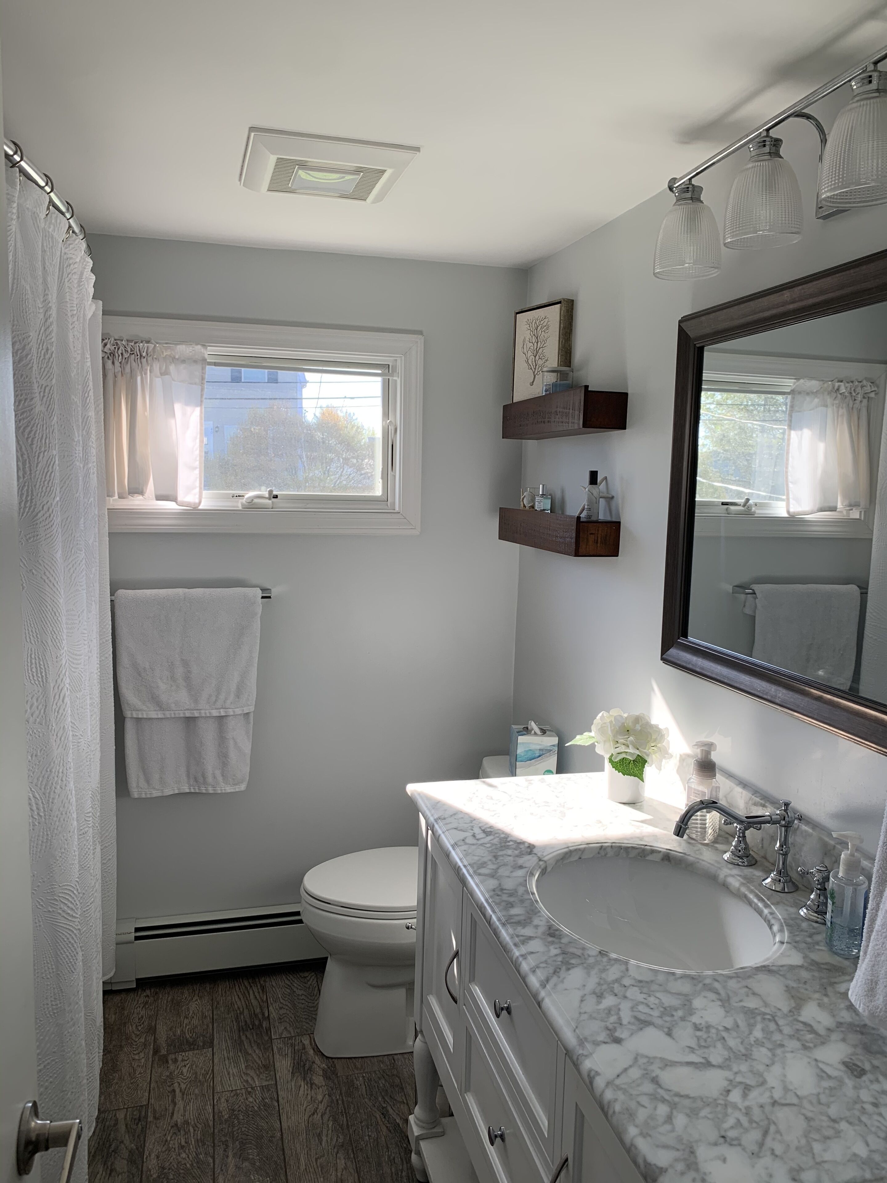 Newport County waterfront home with hot tub!  Use of 3 kayaks included! 