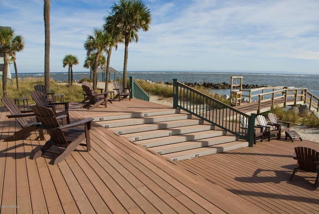 Spacious Oceanfront Condo Steps to Golf, Dining, & Pool