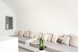 Comfort Room, 1 Bedroom | Desk, soundproofing, iron/ironing board, free cribs/infant beds - Anemos Fira Caldera View (Santorini)