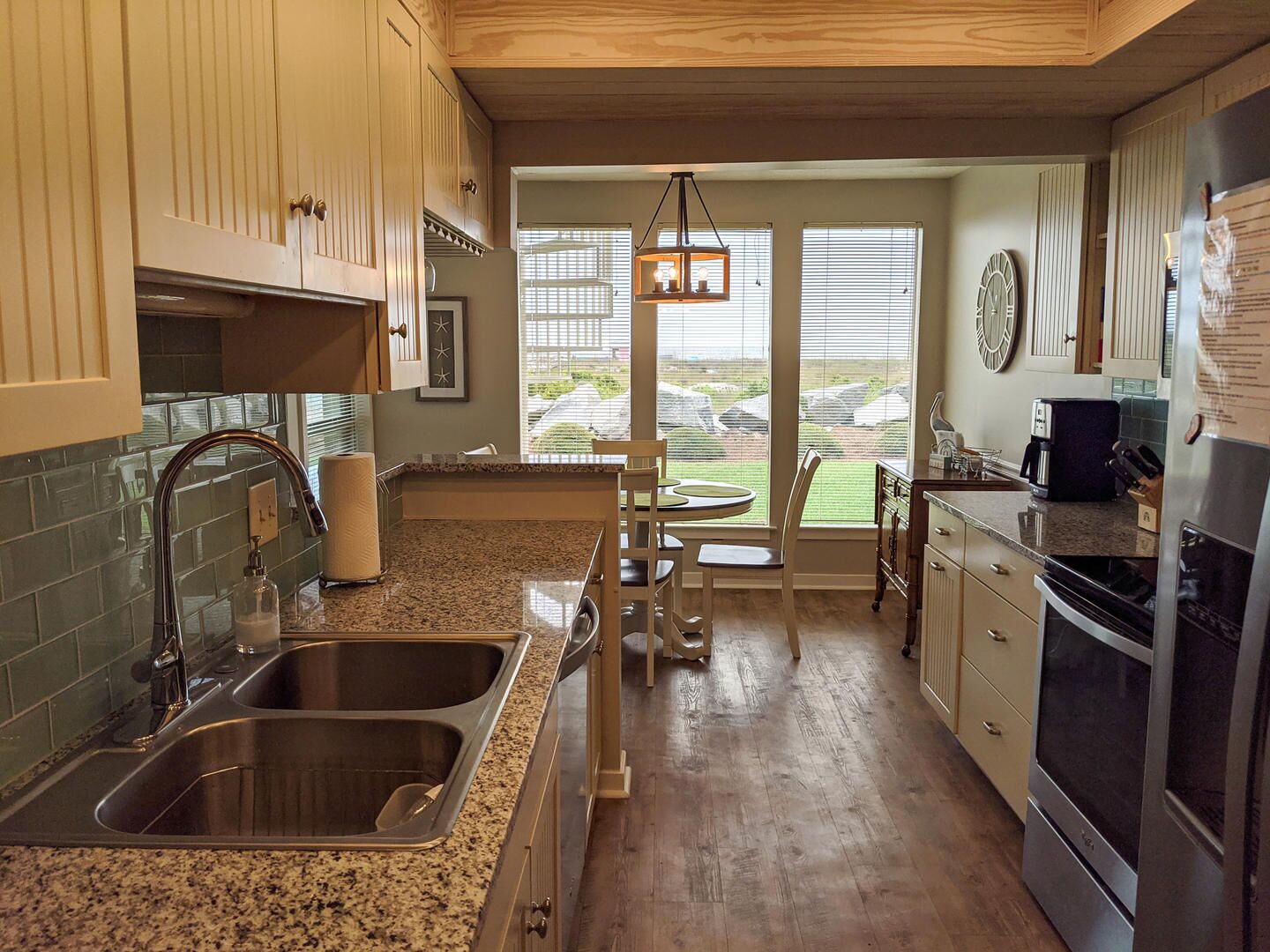 Spacious Oceanfront Villa w/ New Furniture & Huge Patio