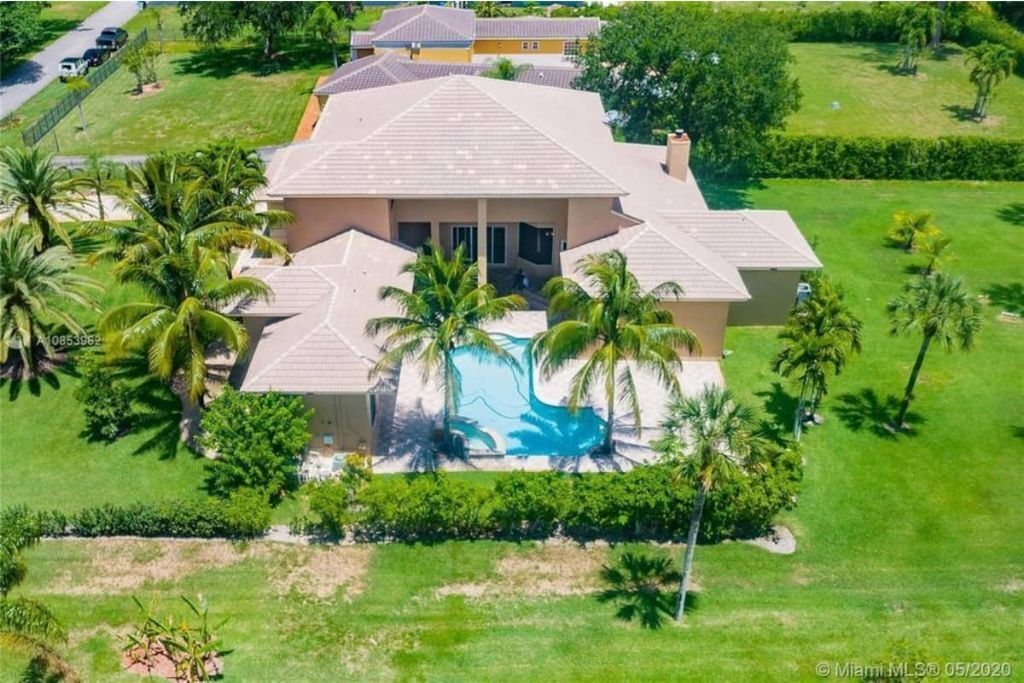 Parkland's Harmonious Abode Guest house