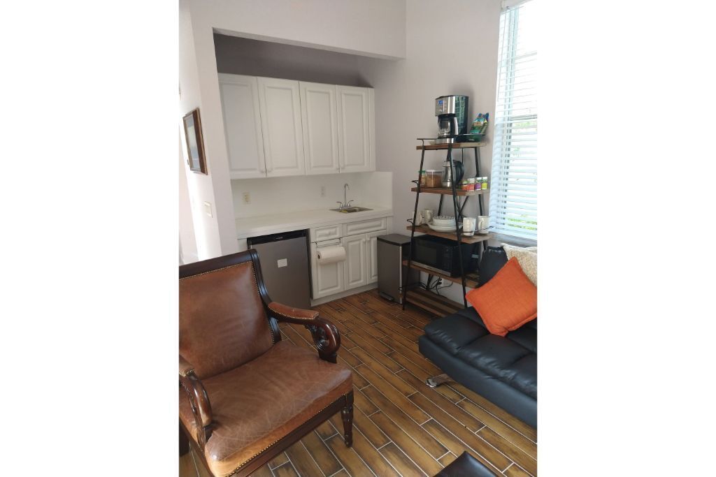 Parkland's Harmonious Abode Guest house