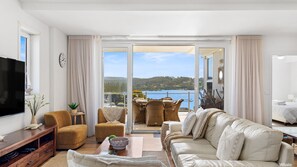 Unclassified image, 3 of 26, button - Wharf Apartment Unit 11 (NAROOMA)