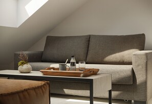 Superior Double Room | Minibar, in-room safe, desk, laptop workspace - Munna Hotel Boutique (Gijon)